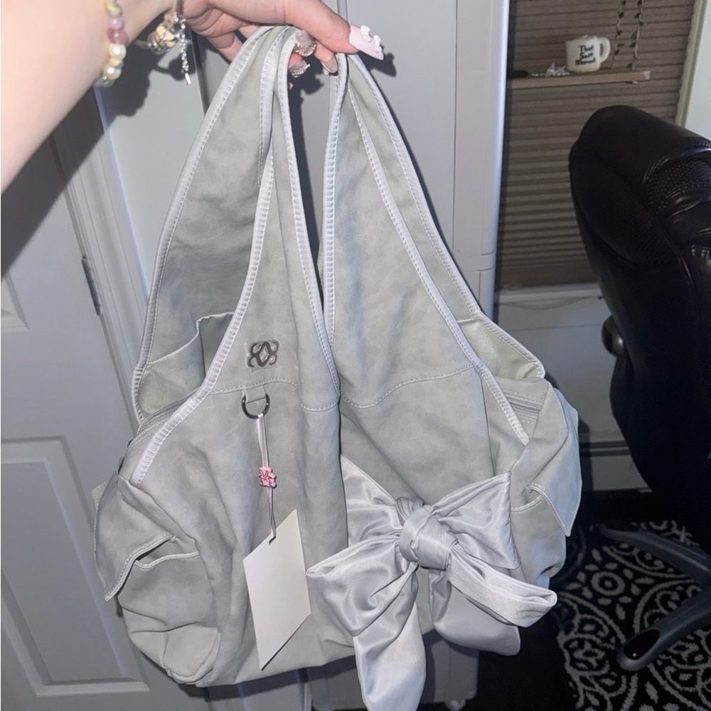 Siweol107 Bow Shoulder Bag (Nubuck Light Gray) - Picture 3 of 3